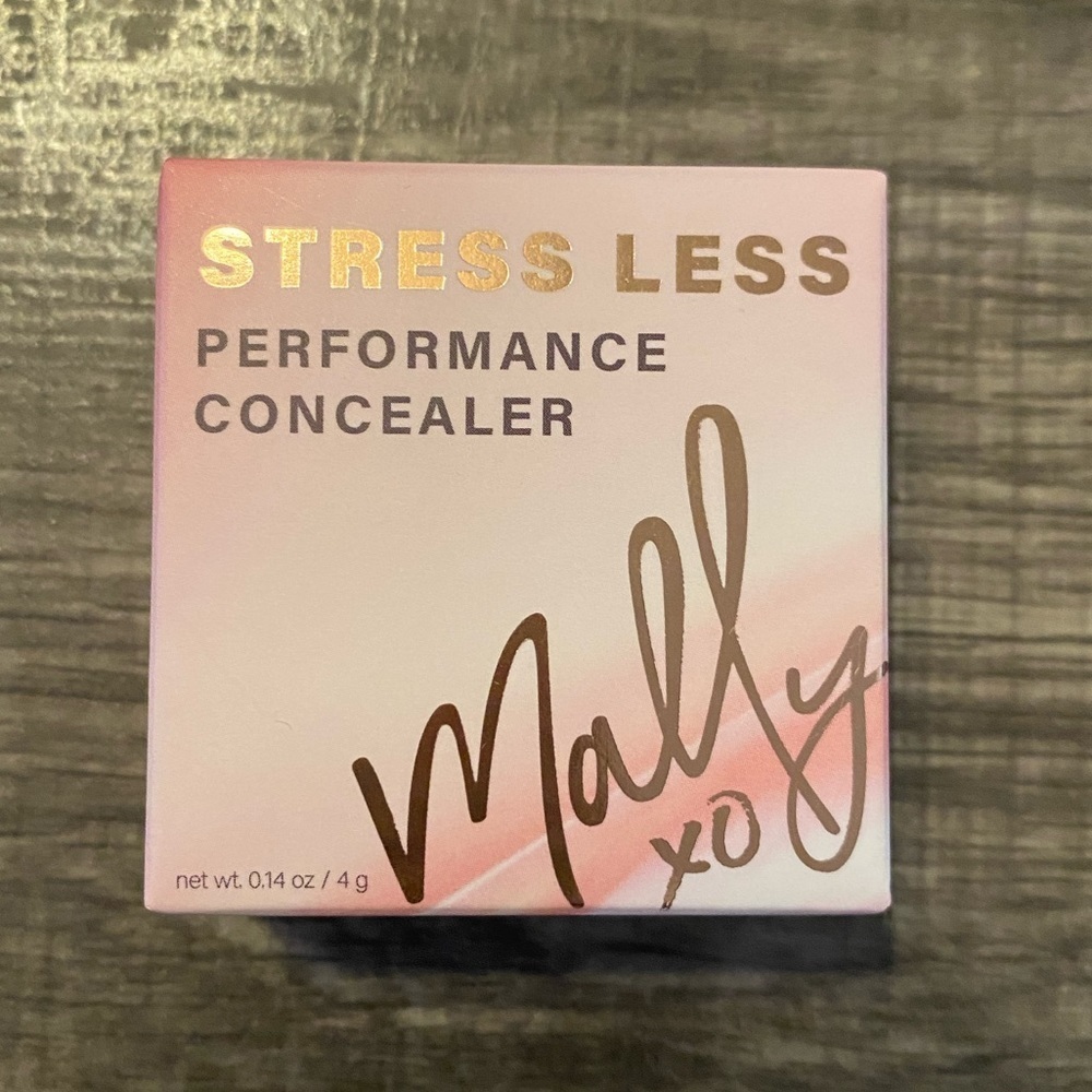 NEW-Mally Beauty - Stress Less Performance Concealer, Medium.